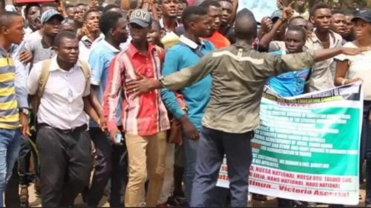 Nigerian Students threaten nationwide shutdown over proposed fuel price hike