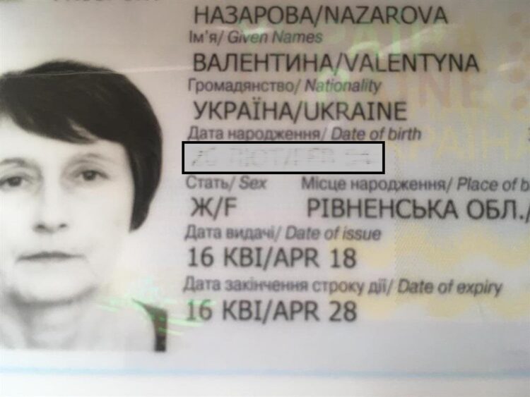 Home affairs dept says Ukrainian refugee ‘presented fake asylum seeker’s permit’ at airport