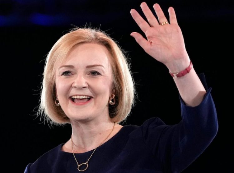 UK PM Truss under fire as pound sinks