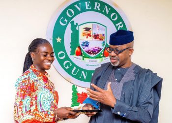 Ogun state government gifts Tobi Amusan N5m and a house