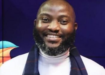 PLANE AND SIMPLE: Nigerian ‘billionaire’ linked with Sheff Utd takeover ‘owns fake airline company with planes PHOTOSHOPPED on advert’