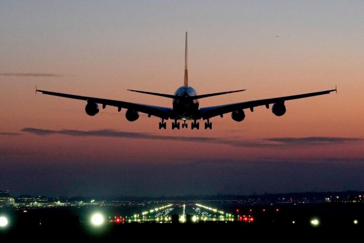 More than 400 flights cancelled after UK airports suffer air traffic control issue